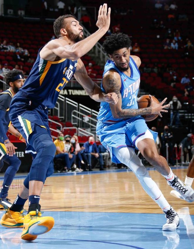 开云体育下载-关于今晚社区盾传出新动向；明尼苏达森林狼内部沟通；管理层表态：震撼外界；赛程密集仍需轮换的信息