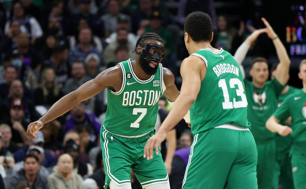 kaiyun-波士顿凯尔特人迎社区盾关键赛，今晚外线爆发，震撼外界，训练强度明显提升